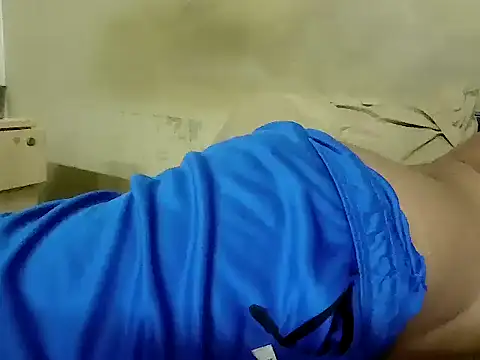 fitbuddy1 online show from April 18, 2026, 7:58 pm