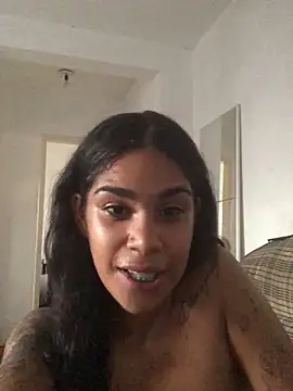 Snapshot of LollaReis021 chatting on February 24, 2025, 10:03 pm LollaReis021 online show from February 24, 2025, 10:03 pm