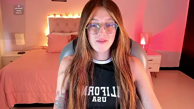 Emily Warren  online show from March 24, 2026, 7:52 pm