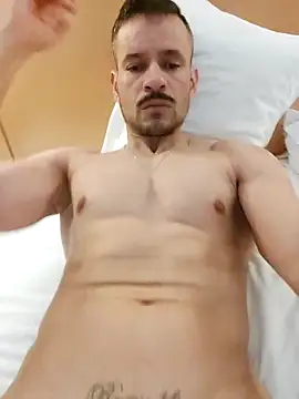 Snapshot of juniortche1313 chatting on September 18, 2025, 2:02 am juniortche1313 online show from September 18, 2025, 2:02 am