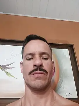 Snapshot of juniortche1313 chatting on October 19, 2025, 2:45 am juniortche1313 online show from October 19, 2025, 2:45 am