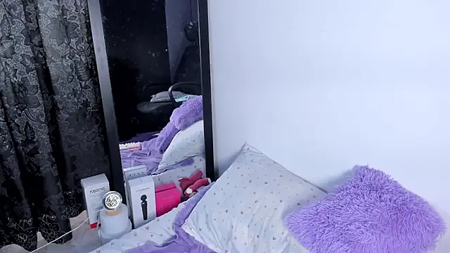 zephyra-angels online show from February 22, 2026, 4:13 am