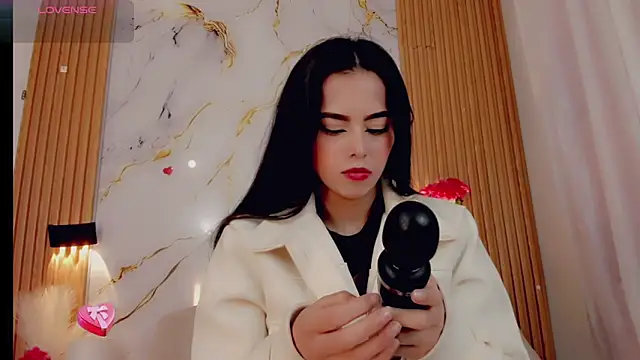 ValeriCardenas online show from November 19, 2025, 1:16 am