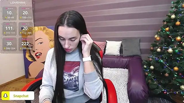 Snapshot of JenniferStone chatting on December 29, 2024, 6:35 am JenniferStone online show from December 29, 2024, 6:35 am