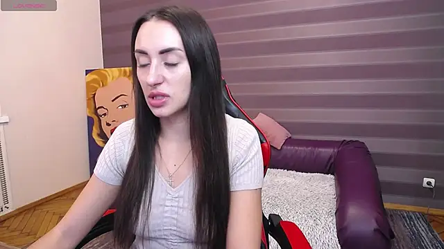 JenniferStone online show from November 6, 2025, 9:10 am