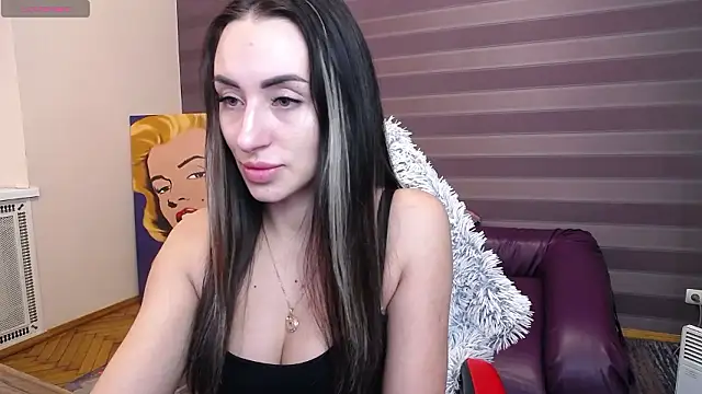 JenniferStone online show from February 9, 2026, 8:07 am