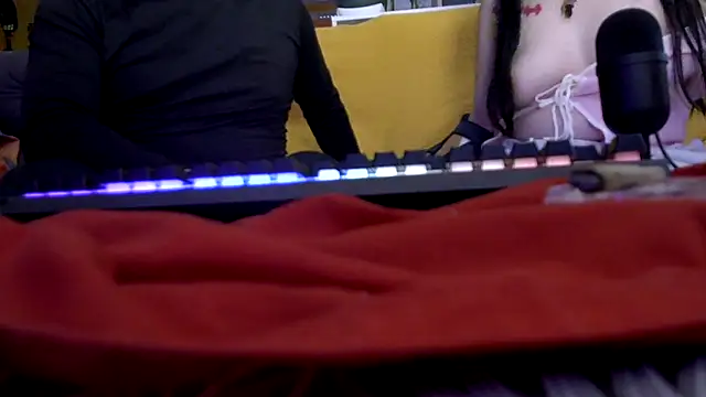 deathnote666  online show from March 8, 2025, 7:38 am