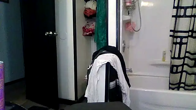 Snapshot of mrstoxox4594 chatting on February 15, 2026, 7:32 pm mrstoxox4594 online show from February 15, 2026, 7:32 pm