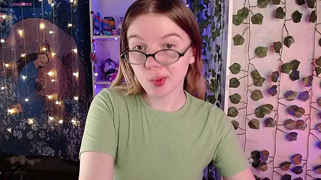 Strawberry juli online show from March 19, 2025, 2:27 am