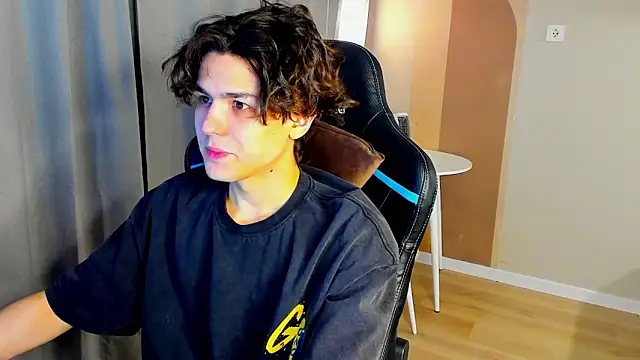 TravisRevas online show from February 28, 2026, 3:51 am