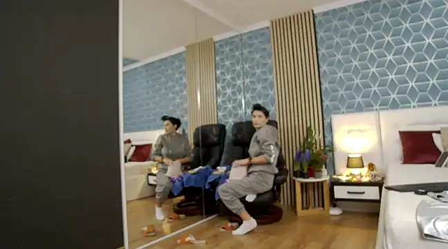 zoeylarkens online show from February 28, 2025, 4:20 pm