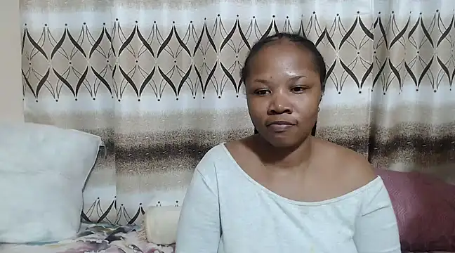 BootyClitQueen online show from February 25, 2025, 5:36 pm