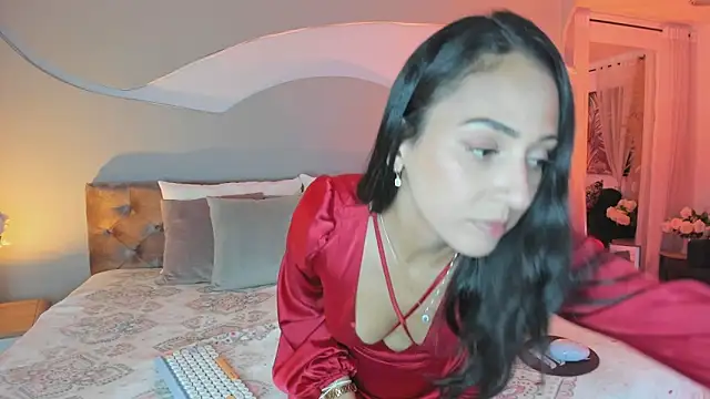 Elizabeth clark  online show from December 19, 2025, 7:43 pm