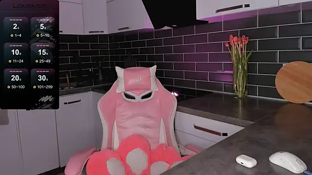 ShaiyaMinn3 online show from March 12, 2026, 7:31 pm