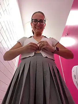 NataKitten online show from November 2, 2025, 5:37 pm