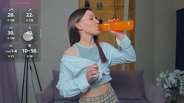 EdinaCordner online show from October 5, 2025, 11:52 am