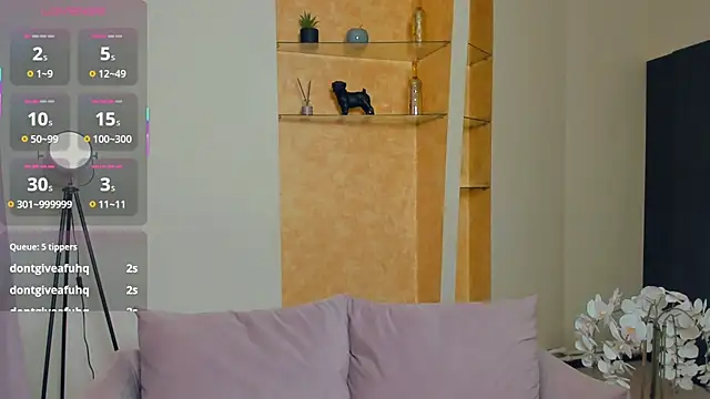 EdinaCordner online show from October 25, 2025, 11:40 am