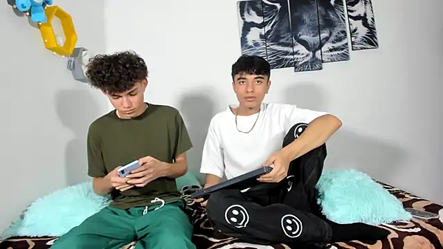 Maxxi hot23 online show from March 14, 2025, 8:17 pm