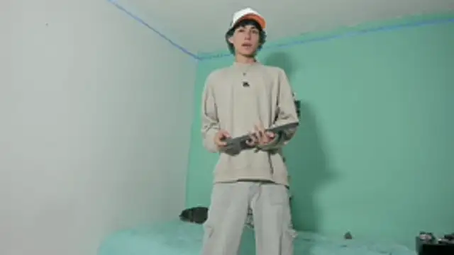 Maxxi hot23 online show from November 4, 2025, 8:41 pm