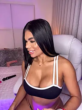 Snapshot of Amylewisq chatting on March 11, 2025, 12:11 am Amylewisq online show from March 11, 2025, 12:11 am