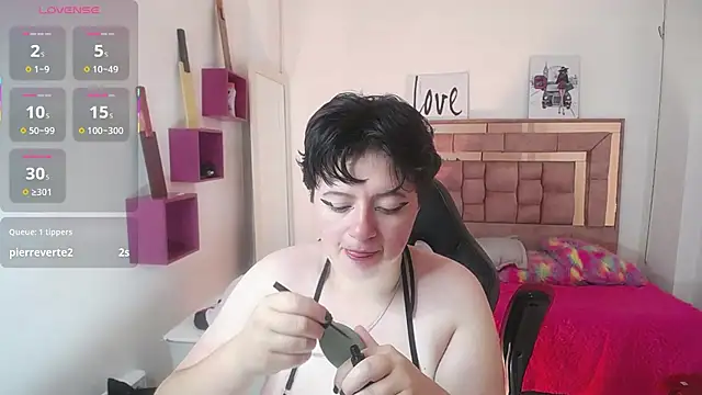 safyka online show from September 19, 2025, 11:38 pm