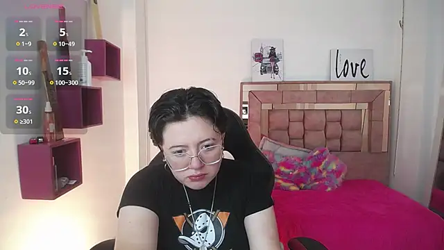 safyka online show from November 25, 2025, 2:44 am