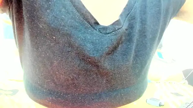 Snapshot of loverisu-coral chatting on March 20, 2025, 1:02 am loverisu-coral online show from March 20, 2025, 1:02 am