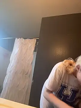 sluttypumpkin online show from November 27, 2025, 5:48 pm