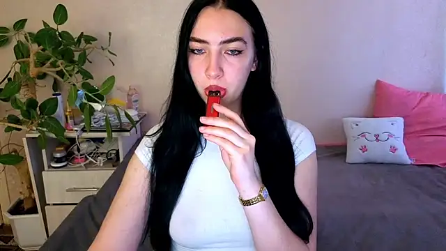 Snapshot of WildKittenX_ chatting on June 11, 2026, 3:59 am WildKittenX online show from June 11, 2026, 3:59 am