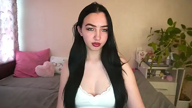 Snapshot of WildKittenX_ chatting on July 5, 2026, 4:30 am WildKittenX online show from July 5, 2026, 4:30 am