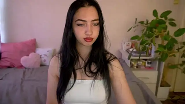Snapshot of WildKittenX_ chatting on July 18, 2026, 4:38 am WildKittenX online show from July 18, 2026, 4:38 am