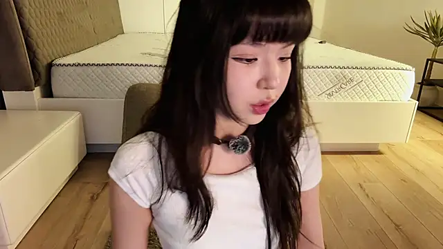 melana love online show from February 3, 2026, 12:54 pm