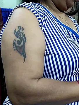 Snapshot of abinaya26 chatting on February 8, 2026, 6:33 pm abinaya26 online show from February 8, 2026, 6:33 pm