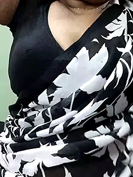 Snapshot of abinaya26 chatting on February 17, 2026, 1:57 am abinaya26 online show from February 17, 2026, 1:57 am