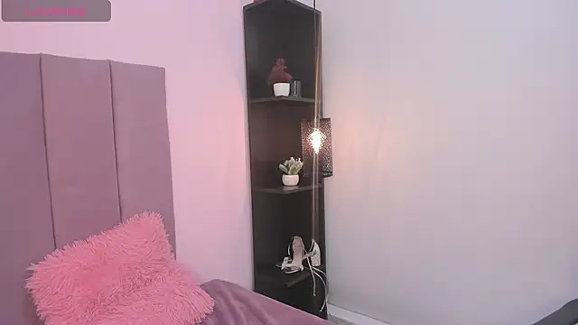 Bonniie 22 online show from March 18, 2025, 10:58 pm