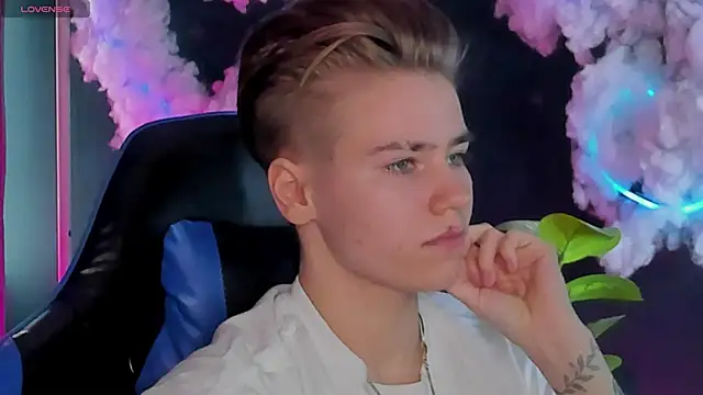 Jean Wilsons online show from April 13, 2026, 11:16 am