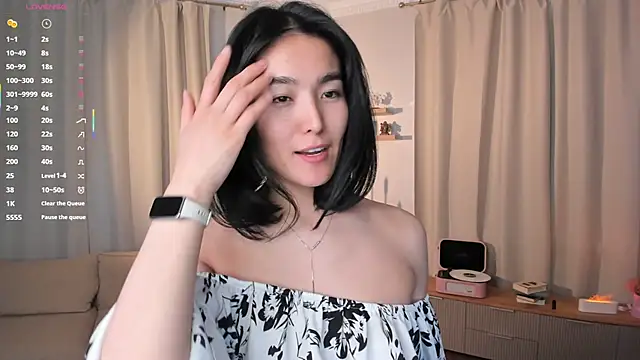 RanelDiva online show from April 19, 2026, 8:02 am