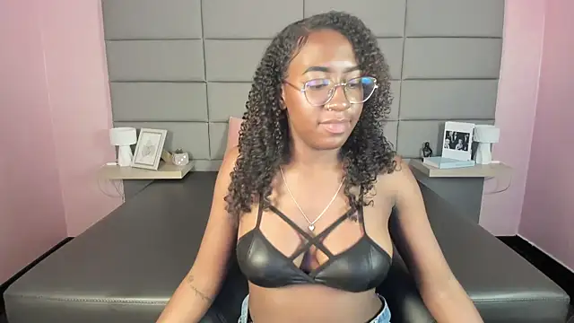 Qeen blackk online show from December 4, 2025, 11:02 pm