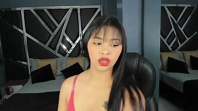 Sienna miller 27 online show from March 17, 2025, 11:21 am