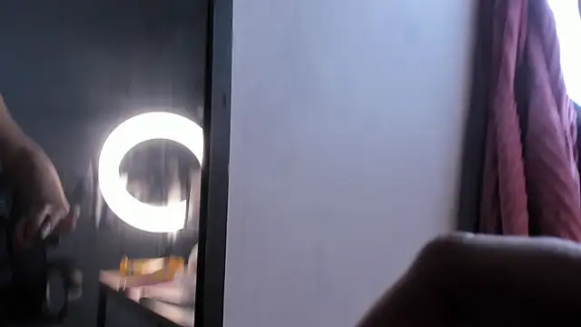 Sienna miller 27 online show from March 20, 2025, 2:42 pm