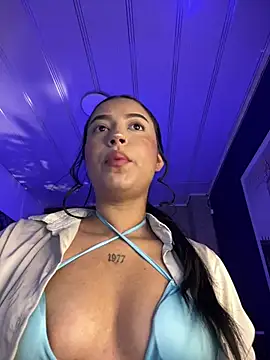 i sabella 25 online show from April 18, 2026, 5:33 am