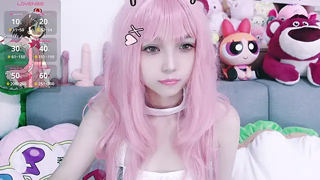 chenenna7 online show from October 3, 2025, 2:03 pm