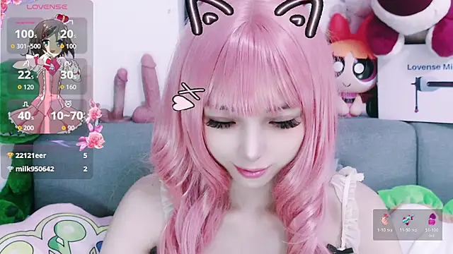 chenenna7 online show from November 13, 2025, 3:55 pm