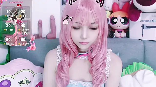 chenenna7 online show from November 20, 2025, 1:55 pm