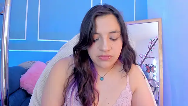 TaraTaylorr online show from April 6, 2026, 3:59 am