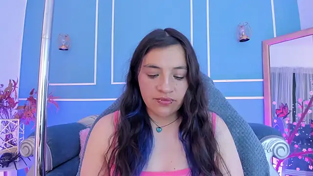 TaraTaylorr online show from June 19, 2026, 2:05 am