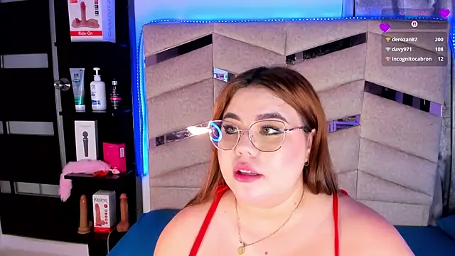 MadissonLee   online show from May 19, 2026, 10:16 pm