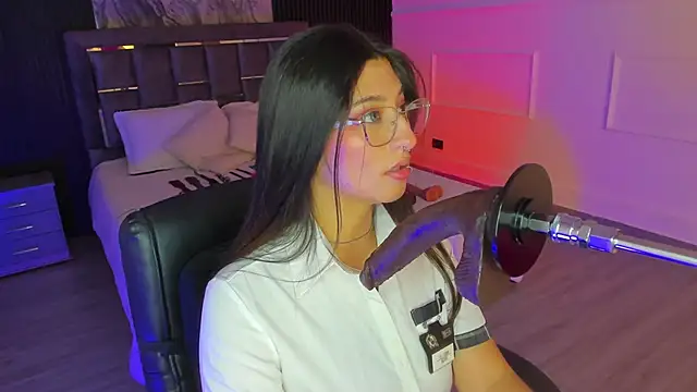 Gabrielakassi online show from February 12, 2026, 12:33 pm