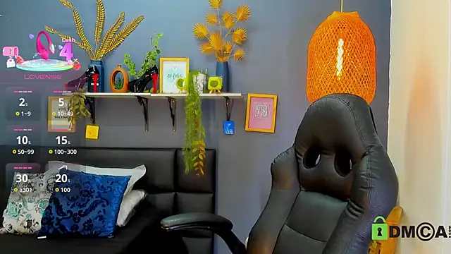 yessila parker online show from March 17, 2026, 9:23 am