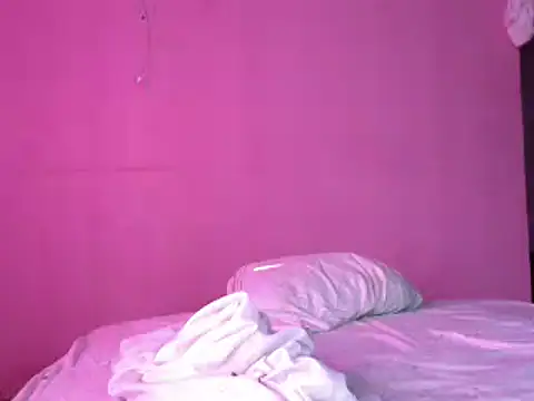 Ladyzee25 online show from April 18, 2026, 11:47 am